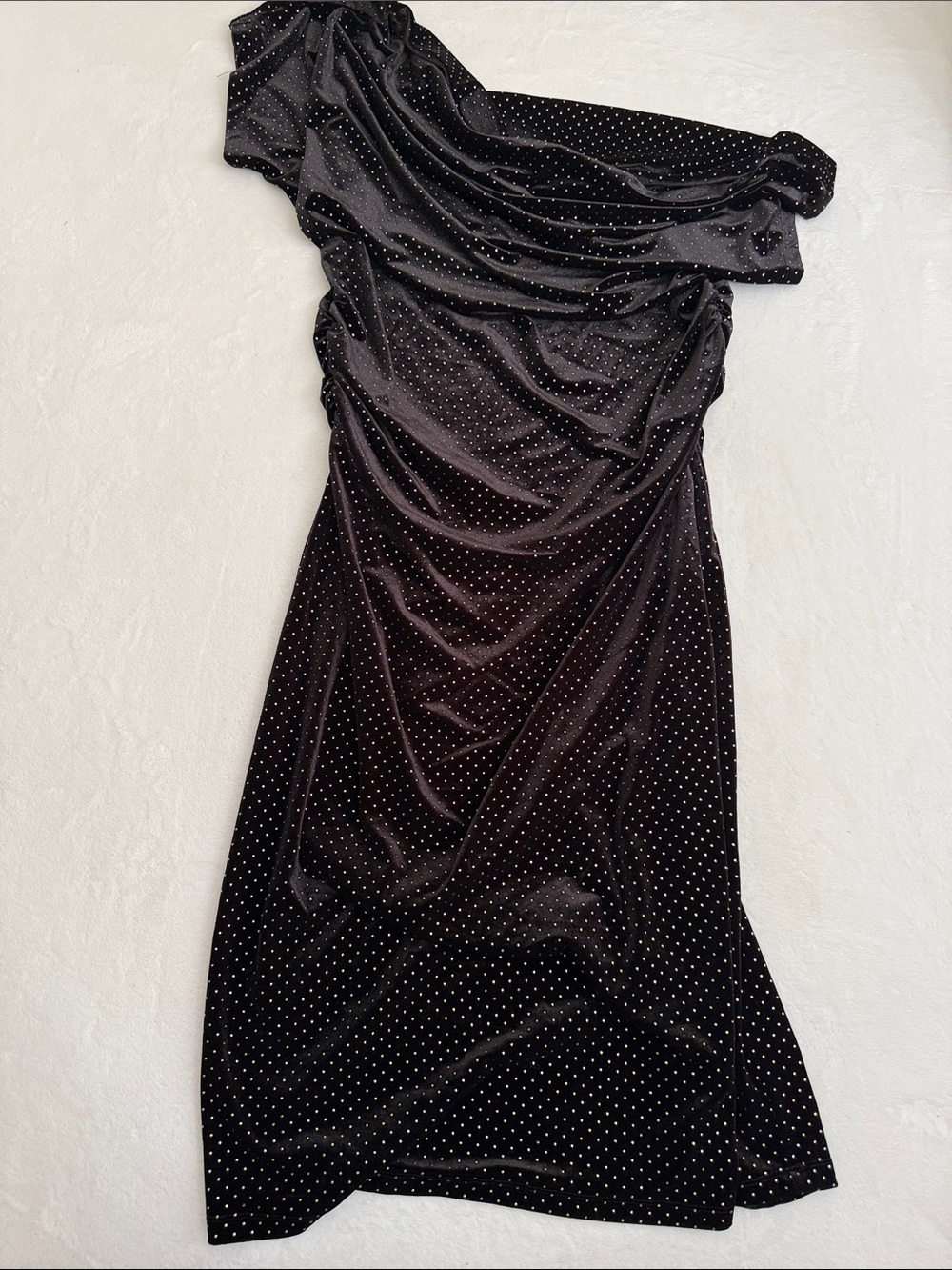 Gibson Latimer Black One-Shoulder Soft Velvet Dress with Gold Dot Accents